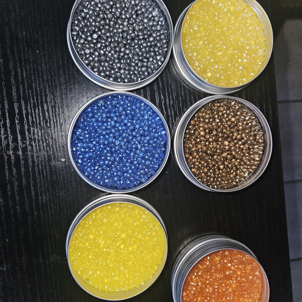 Colorful Bead Set in Tins